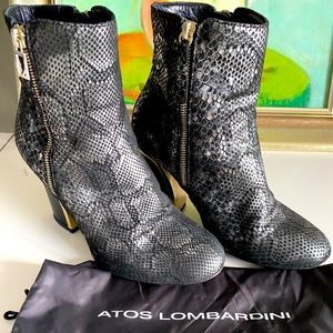 Atos Lombardini woman ankle boots with heels. Size US 5.5, EU 36